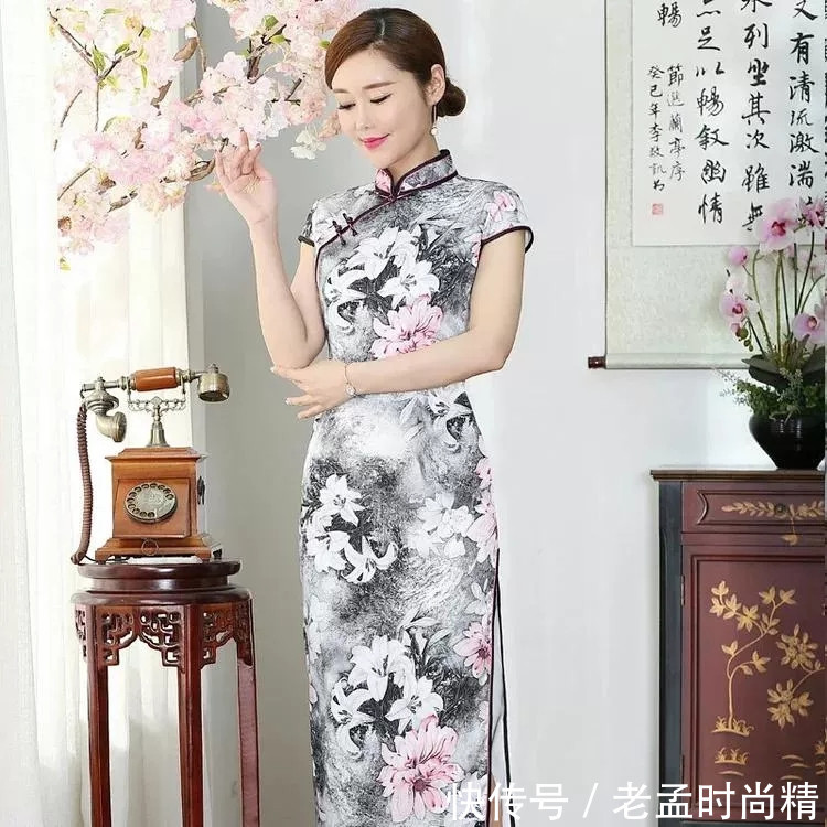 水墨中国风旗袍, 端庄风韵, 精品妈妈装! 千亿国际娱乐qy700