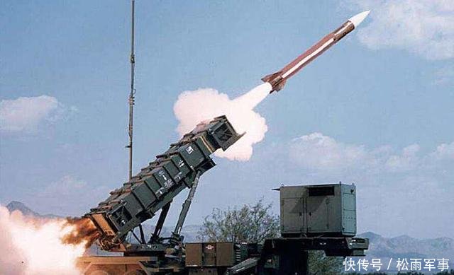 美军防空导弹错把己方战机当目标 直接锁定发