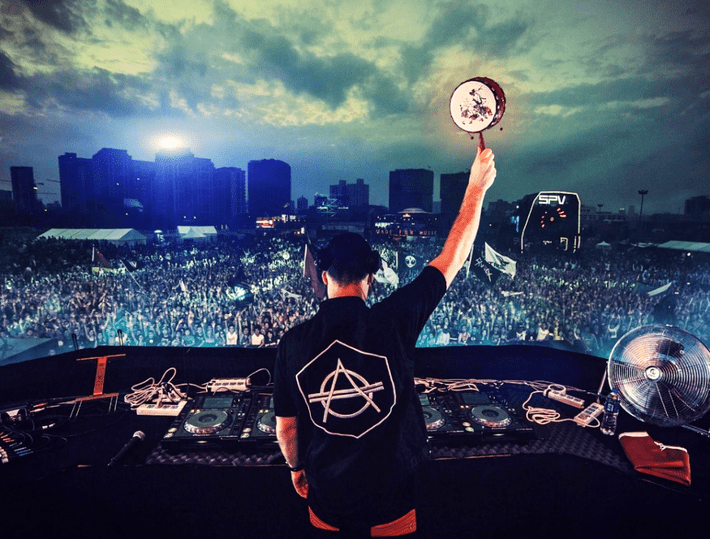 《2012》电影高能片段,天崩地裂来临