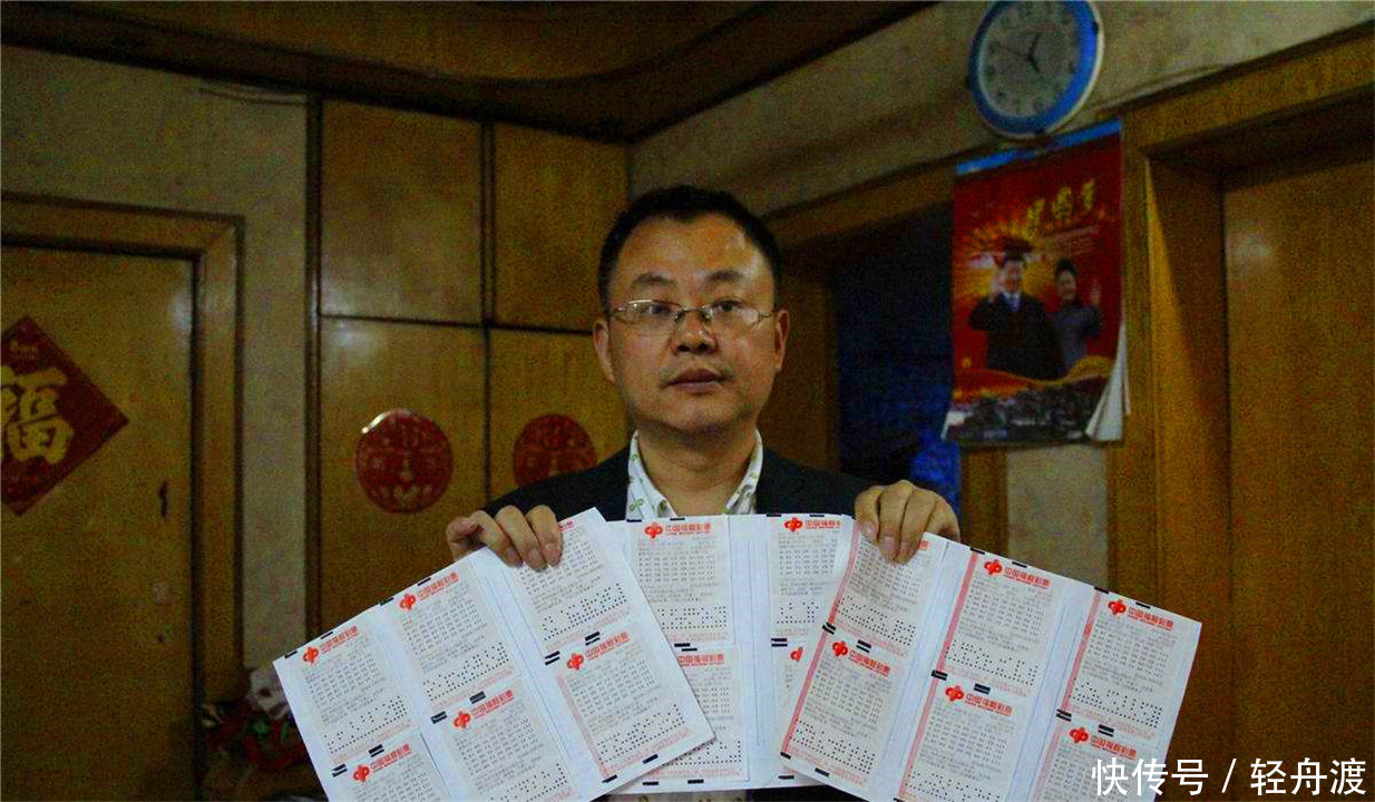 福利彩票双色球第18099期开奖,头奖12注10地