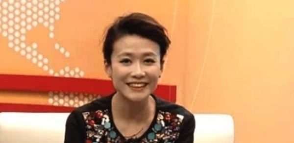 央视金牌女主持,因接电话时开错门不幸坠楼身亡,年仅33岁 万博国际下载