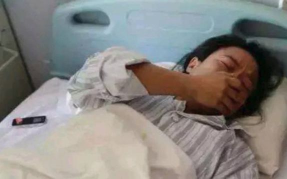 女子婚后不孕,40岁意外怀孕,生娃掉出一样东西,老公选择离婚