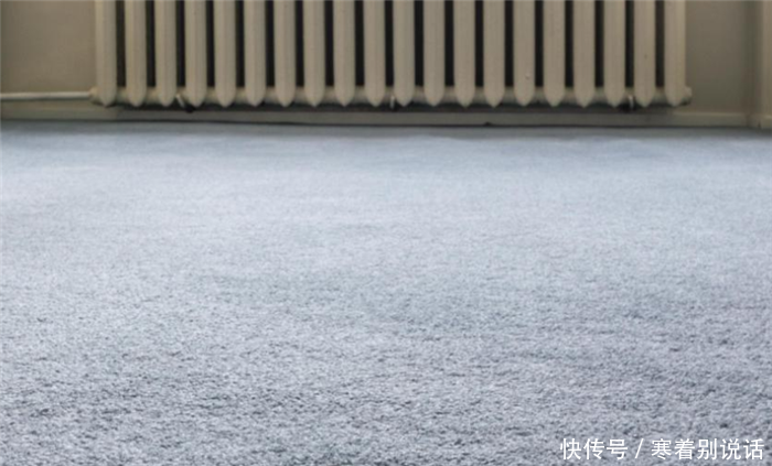 生活百科:四个清理小妙招,耳机发黄用牙膏可轻