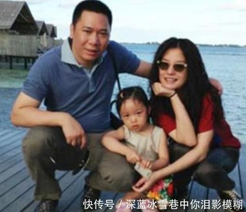 隐瞒了17年,赵薇的儿子被曝光,网友刻意不公开