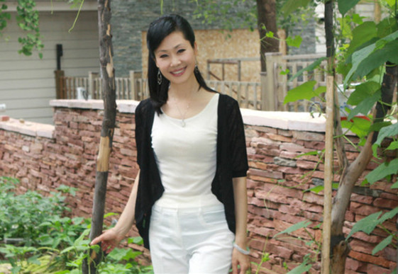 她隐瞒了17年的老公终曝光, 原来长这模样, 难怪一直不愿公开！