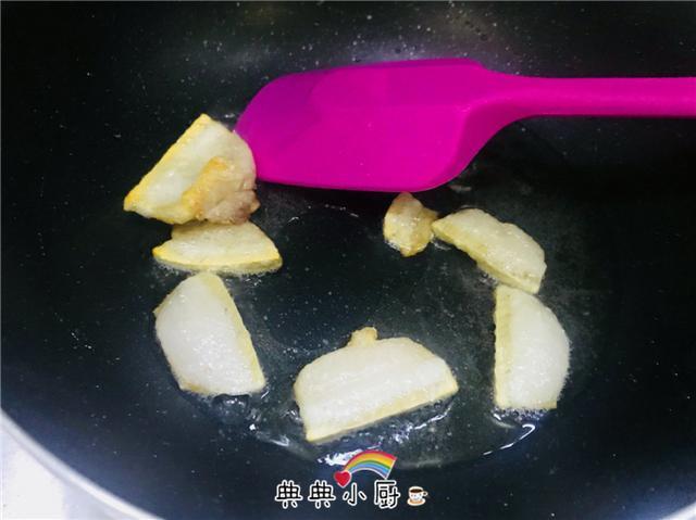 烧花菜不放一滴水,但却又香又好吃,一盘没吃过瘾