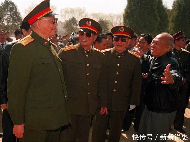 他曾是林彪手下的一个排长,越战中发挥神勇,后成军委副主席