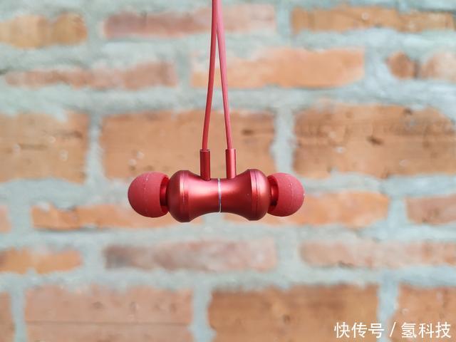 ZAQE Z1磁吸蓝牙耳机评测,199是否值得购买?