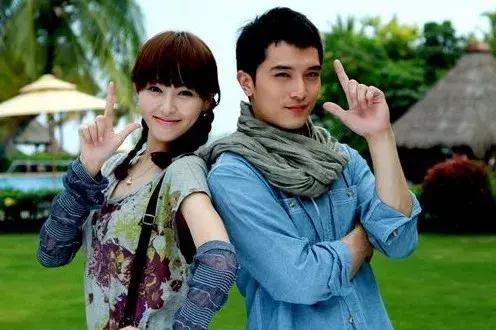 又一对合约情侣到期?为了配上小狼狗男友,她悄