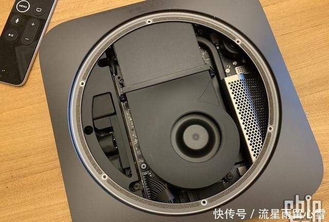 2018 Mac MINI 升级内存,苹果做工确实不错_【
