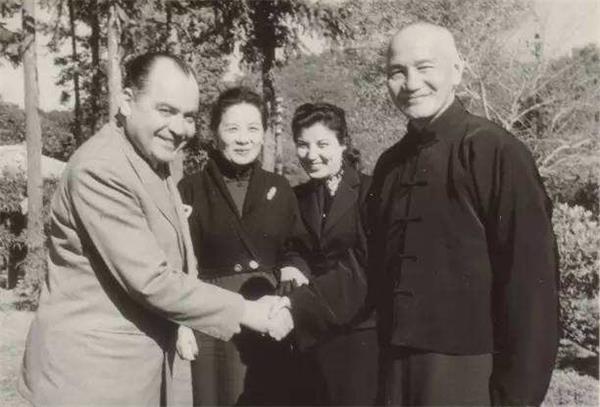 1949年斯大林邀请毛主席访苏,毛主席表示先废