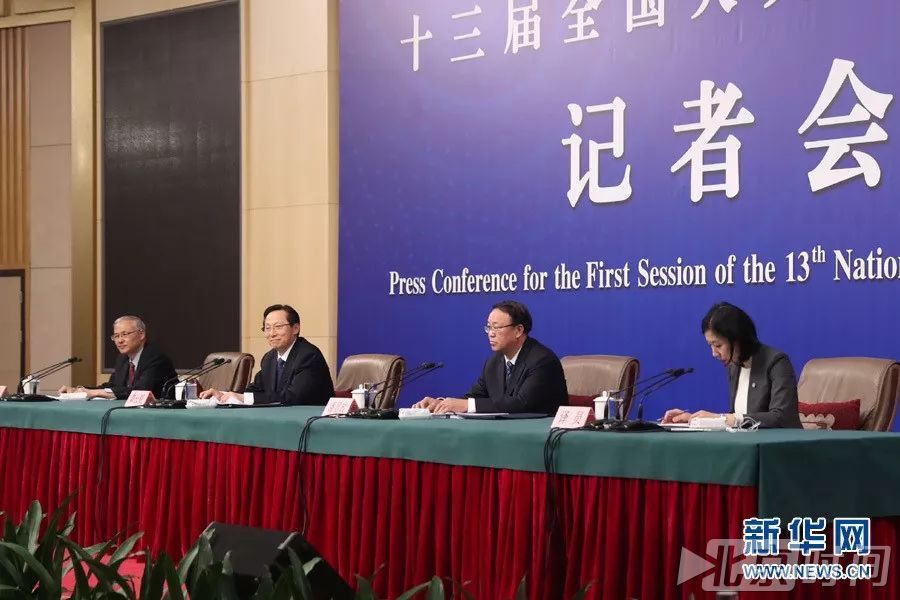 给农民吃了定心丸!粮食价格下调不要怕,未来农业要这样发展!