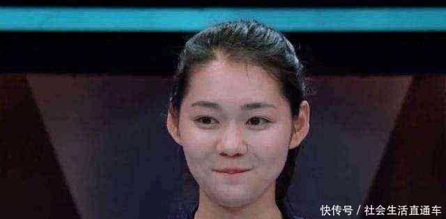 学生装的她抖音点击量过亿, 碾压吴宣仪程潇, 罗