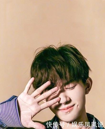 易烊千玺中戏演讲,集才艺文采于一身