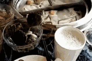 搞笑gif: 我想红, 谁都别拦我!