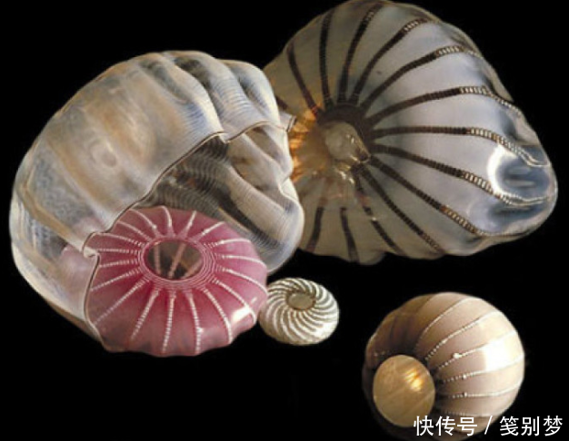 心理测试:选择一款琉璃艺术品,测你看人的眼光