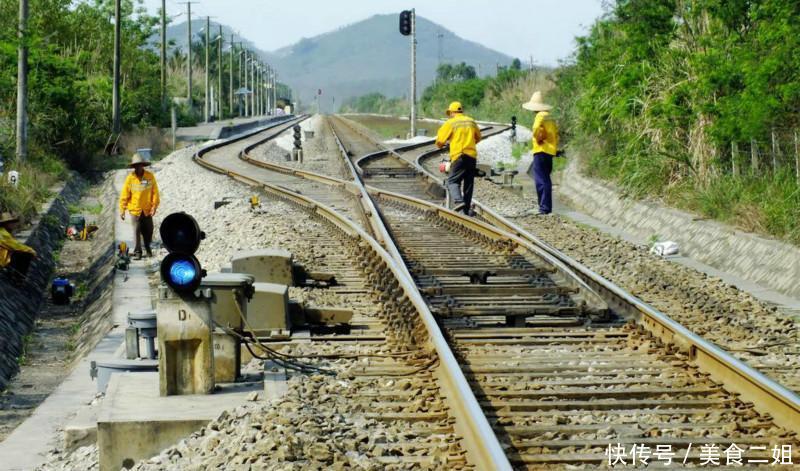 中国最“傻”的铁路，造福两地百万民众，却有一点让人接受不了