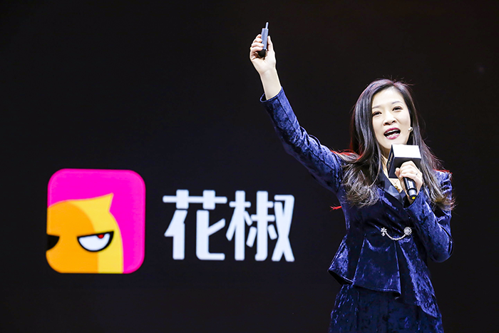 建花椒soho、推红人计划,直播下半场花椒开始