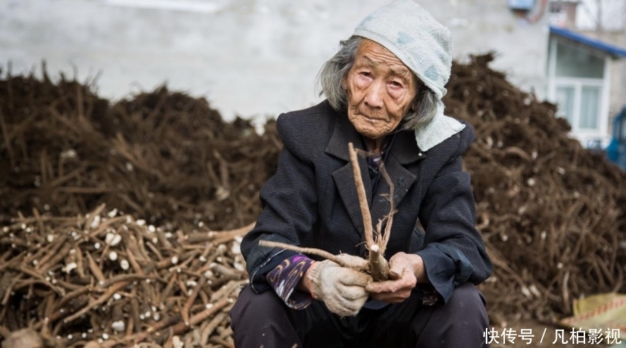 农民可领400元养老金?农民:失望,至今只有一处