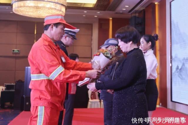 浙江余杭创新党员志愿者服务 以党员个人姓名