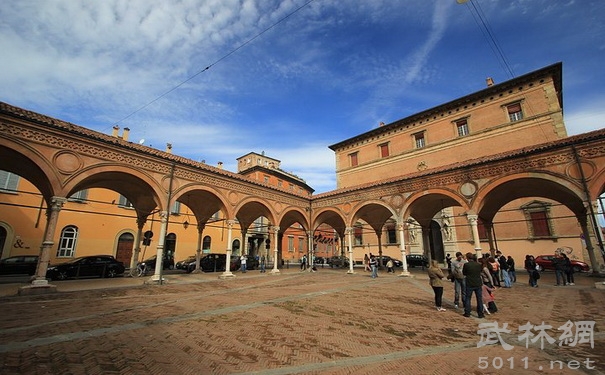 世界最古老的大学--意大利博洛尼亚大学介绍