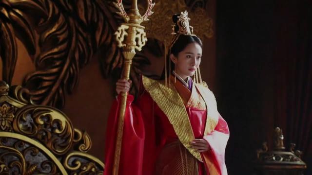 《扶摇》杀青了,杨幂这一身红装太美了,阮经天