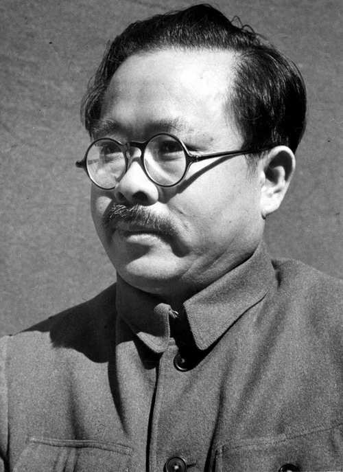 谁都不怕的康生在延安有两个人不敢得罪,一个是毛主席,还有一个