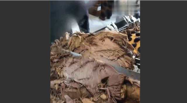 拉面馆二十斤牛肉能用三个月，看完他的刀功我就相信了