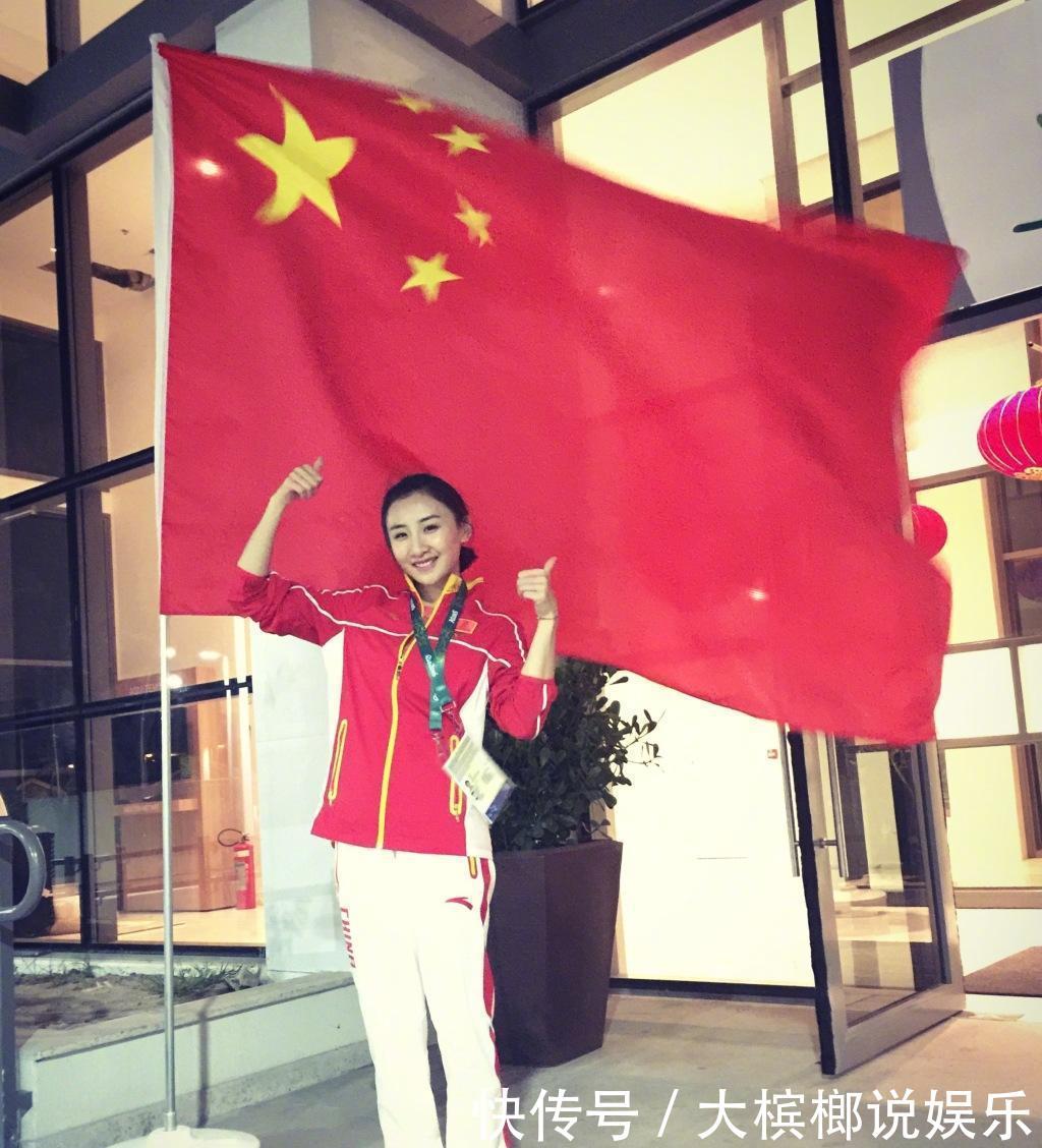 香港某艺人称自己是德国国籍,不认国旗,网友:坚