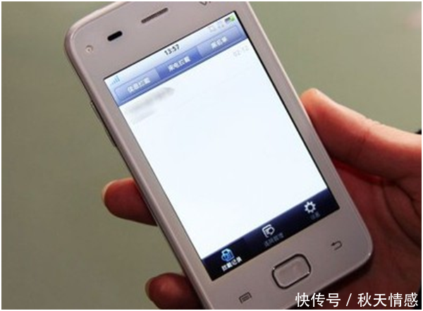 8岁儿子换肾,进手术室前一直说手机没电,打开