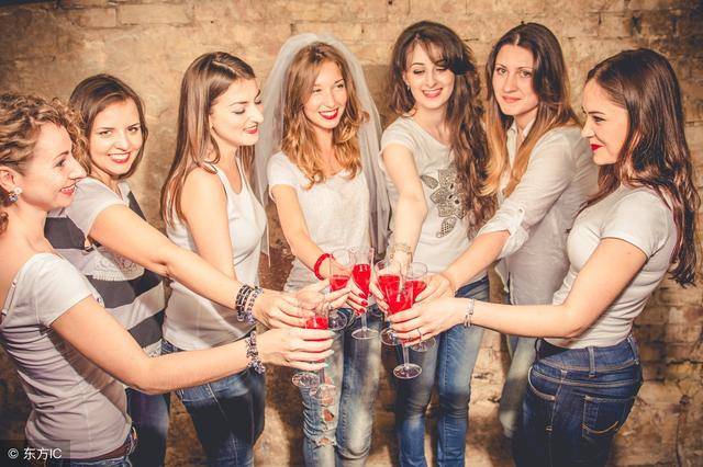 90后男生饥不择食,30岁女人不想结婚,网友回复太现实