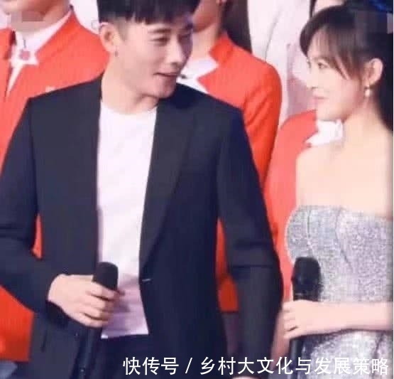 唐嫣晒猪宝宝照片,并配文幸福从今天开始,暗