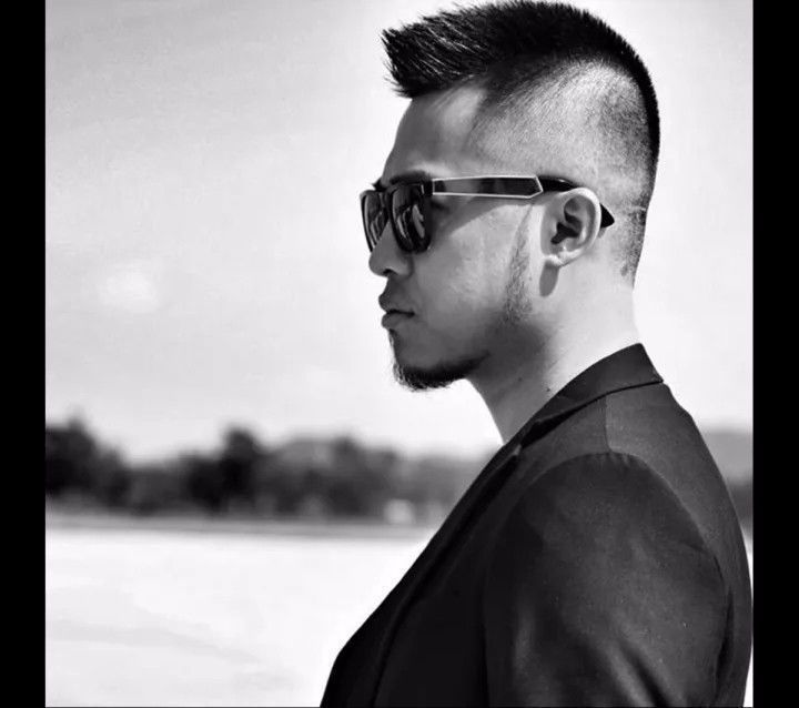 突然爆红网络的歌手大壮,我们不一样不一样