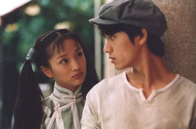 周迅陈坤,你们联手的高领毛衣真好看,哪里买的?