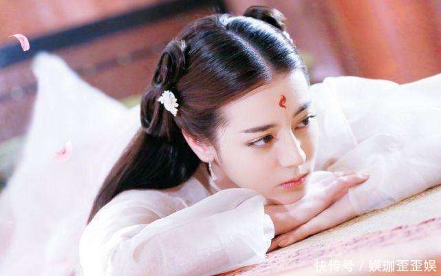 《枕上书》疑曝定妆照, 网友建议两年没拍戏的