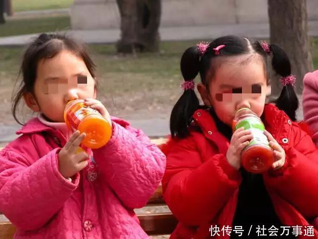 2岁女儿身高70厘米,爸妈带去检查后,医生瞒着