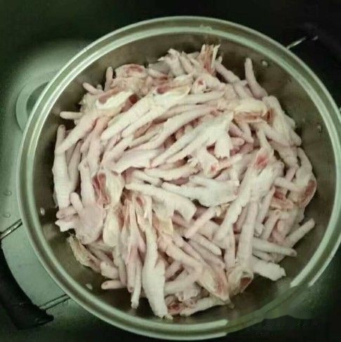 怎么在家自己制作泡椒 t0165f0b92a5b69cd9b.jpg