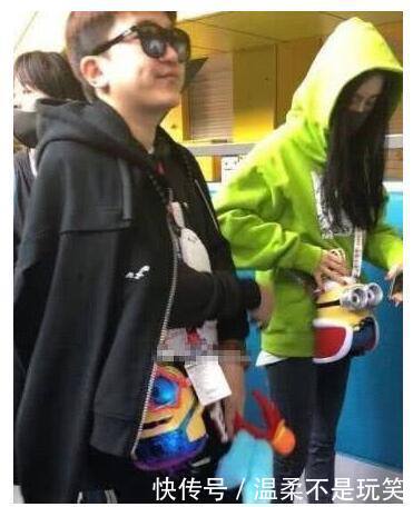 杨幂诈捐门事件惊现大肚子?网友直呼:怀?怀二