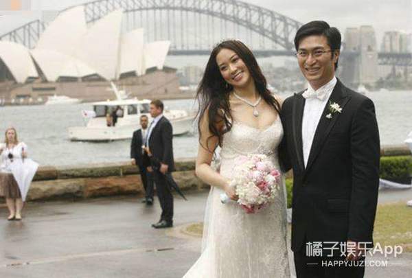 张馨予婚礼1.4万一桌，徐子淇妆发50万，明星婚礼太壕了