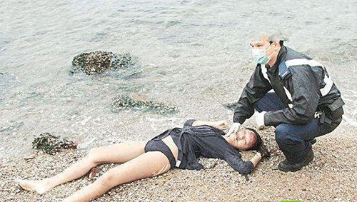 恐怖捞尸人：最怕遇见花季少女浮尸