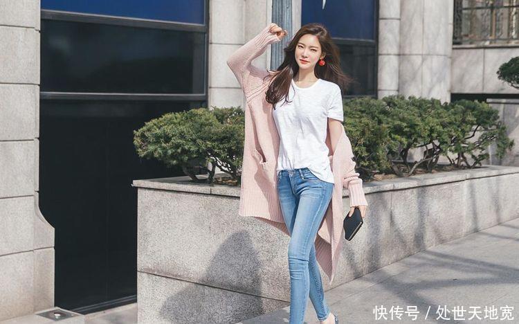 街拍:气质优雅,面若桃花,小姐姐清澈明亮的双眸水灵动人 PT电子游戏