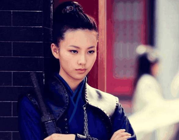 陈雅婷薄纱长裙有些过分,图4让人有些无语,忍