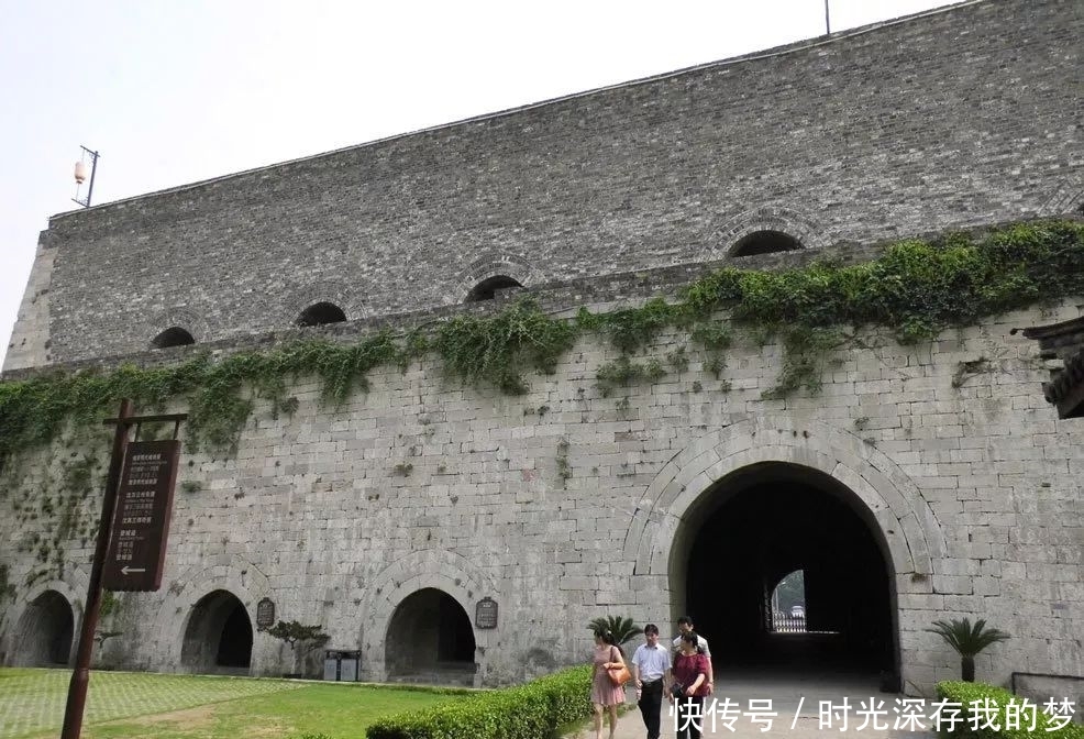 五一去南京不知到怎么玩儿?跟着南京地铁沿线