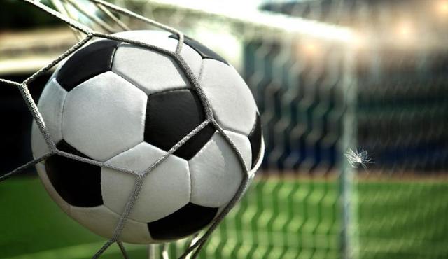 业余足球比赛以弱胜强的技战术和排兵布阵