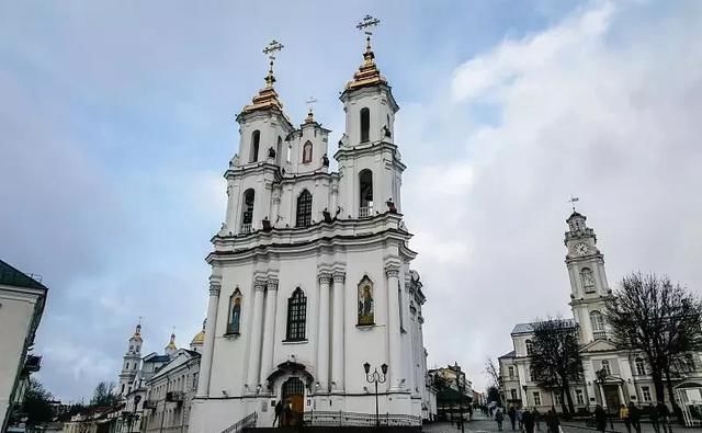 2019年最新签证大全!中国护照又升值:阿联酋白