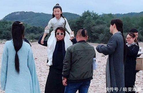 《香蜜沉沉烬如霜》杨紫的儿子后台多强大,连