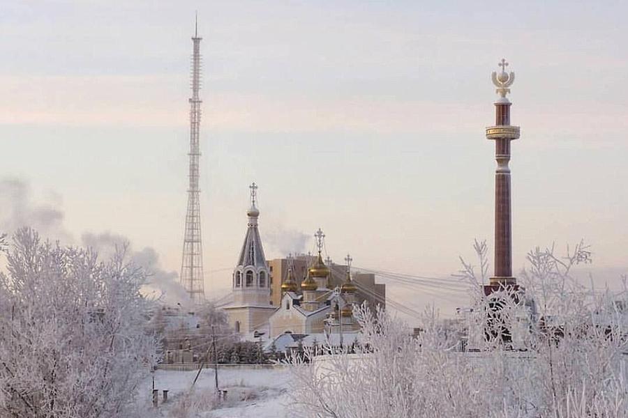 探访世界上最冷的村子: 零下67度,睫毛挂霜,连房子都冻住了!