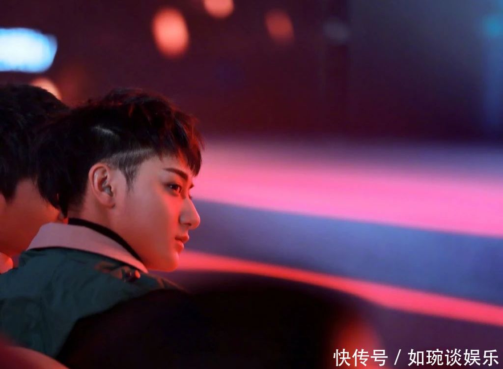 黄子韬发博diss张艺兴炒作,归国四子到底有啥