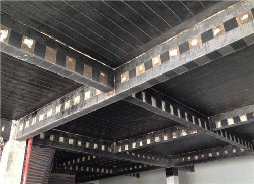 碳纤维加固施工方法及步骤分析(碳纤维加固技术在建筑结构加固中具有广泛的应用前景) 钢结构桁架施工 第2张 碳纤维加固施工方法及步骤分析(碳纤维加固技术在建筑结构加固中具有广泛的应用前景) 钢结构桁架施工 第2张