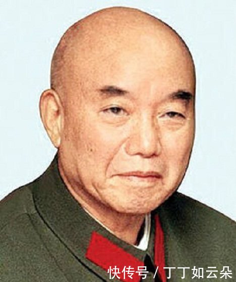 肖克上将的夫人蹇先佛是贺龙元帅夫人蹇先任的